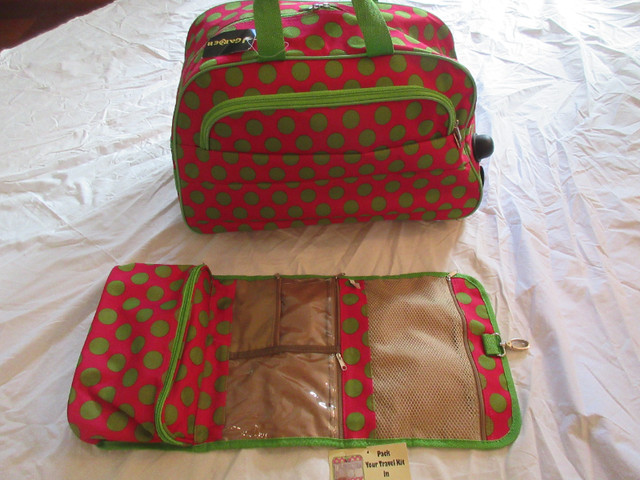 REDUCED BNWT Travel tote on wheels with makeup bag - P/U ELMIRA in Other in Kitchener / Waterloo - Image 2
