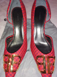 Used Bb shoes Balenciaga red bottoms with materíal ñ pattern  
