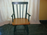 Belle chaise berçante, pour enfants, en bois de couleur vert