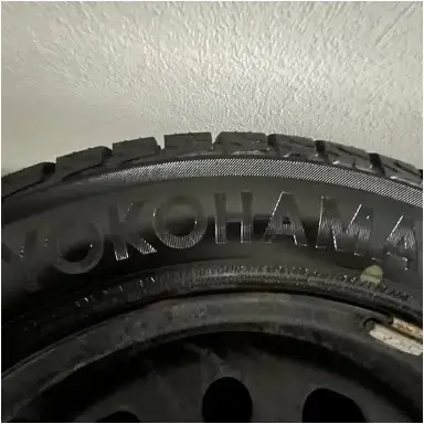 Selling a premium set of Yokohama IceGuard iG53 winter tires in almost brand-new condition, mounted...