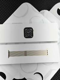 ✨ Apple Watch Series 11 42mm Gold Titanium – Premium Edition  City of Toronto Toronto (GTA) Preview