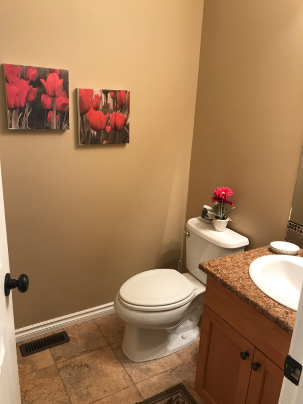 Fully Furnished 3 bedroom 2 1/2 bathroom Duplex avail April  15 in Short Term Rentals in Fort St. John - Image 4