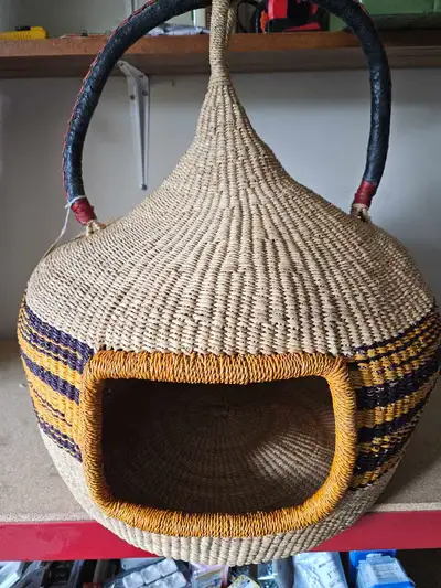 Handmade Ghanaian cat bed, View more