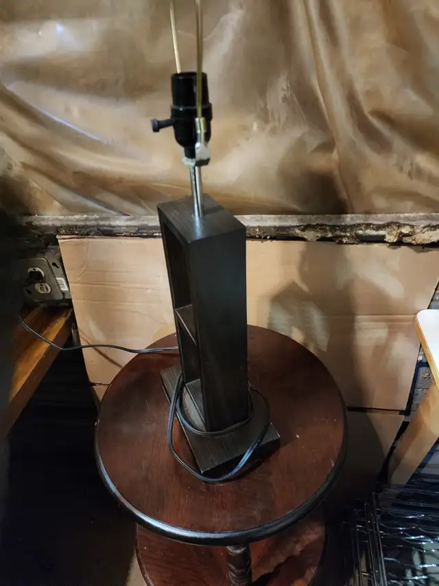 lamp wood shelf light table desk indoor lighting, no shade in Indoor Lighting & Fans in Oakville / Halton Region - Image 3