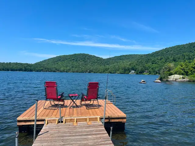 Chalet bord de l eau in Quebec in Canada - Image 8