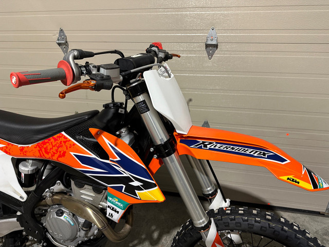 2019 KTM 250 SX-F in Dirt Bikes & Motocross in Calgary - Image 2