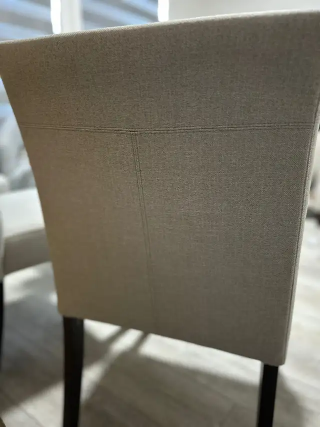 Costco accent chair in Chairs & Recliners in Calgary - Image 5
