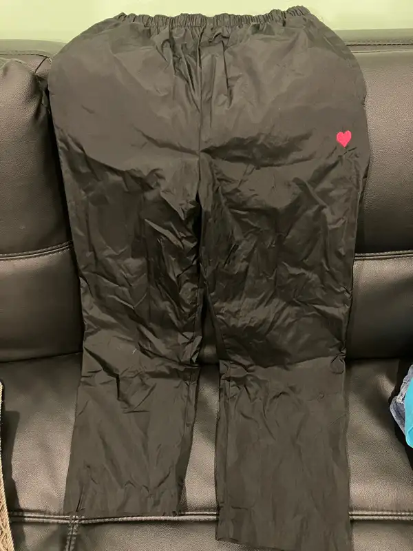 5x assorted girls pants size 14 in Kids & Youth in Edmonton - Image 6
