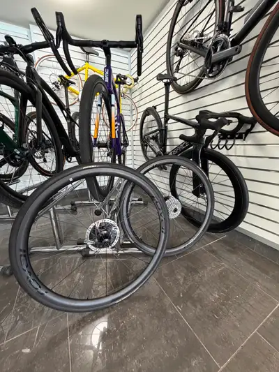 Specialized Roval Alpinist CLX carbon wheel-set 700c, View more