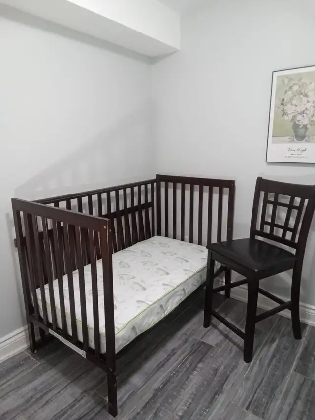 Baby Crib coverts to day bed, toddler bed62863733407234122
