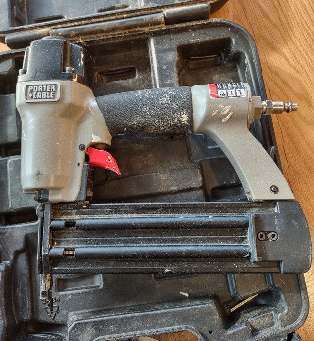 PORTERCABLE 18Gauge 2inch Pneumatic Brad Nailer Kit Power Tools