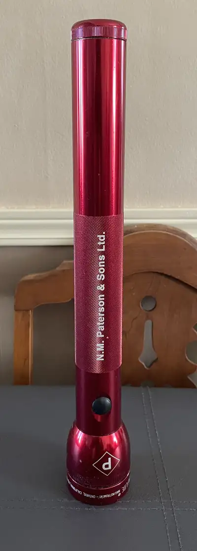 15 inch. In excellent condition. Does not include D cells. Made in USA.