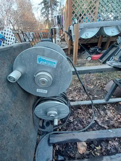 Welding skid for short box Ford but can be modified. Has shell ryn reels and im guessing 100ft of le...
