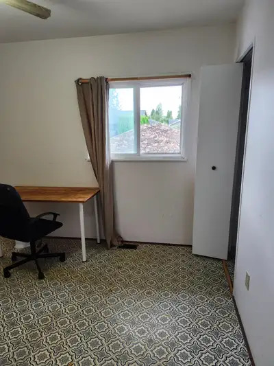 Convenient location near SFU, with shopping and public transit just a short walk away. Rent includes...