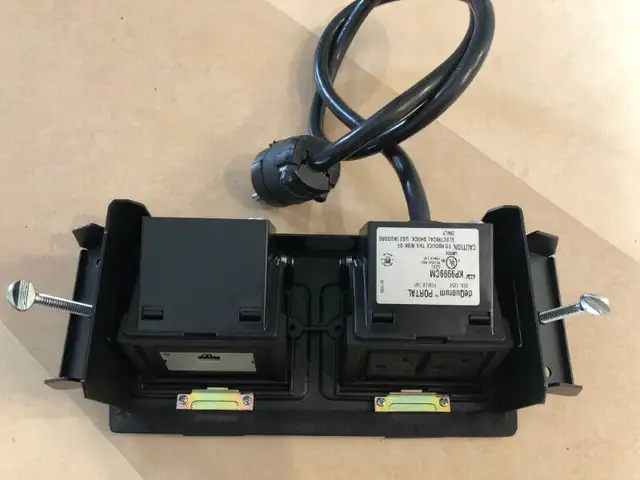 Wiremold deQuorum dual flip-up table portal box, KP9999CM in Other in Markham / York Region - Image 4