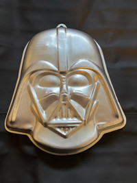 Darth Vader cake pan 