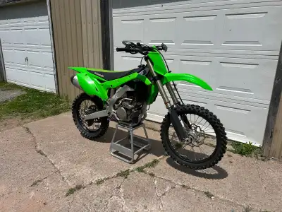 2020 KX250 Approximately 80hrs Papers are in my name Brand new Polysport plastics Chain and sprocket...