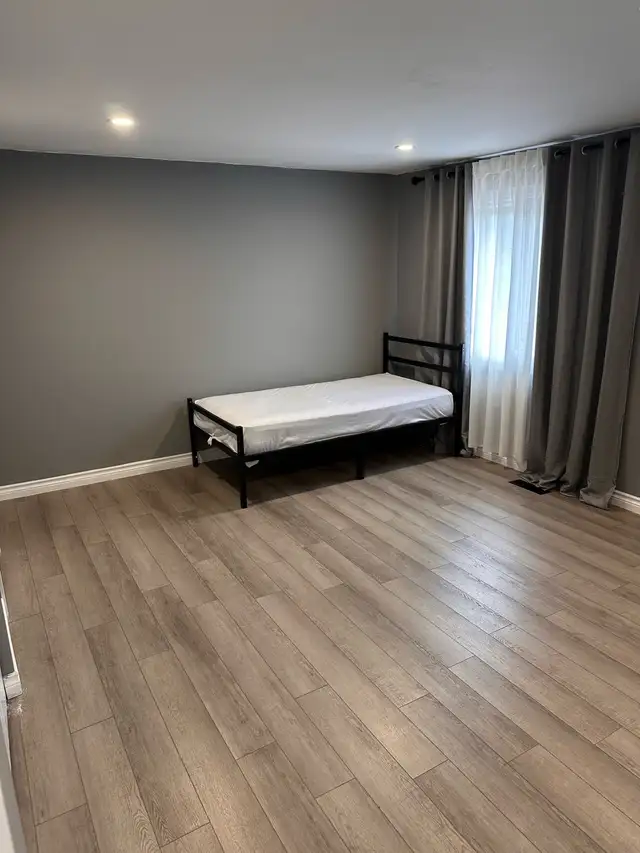 Private Room for  Rent in Room Rentals & Roommates in Kitchener / Waterloo - Image 7