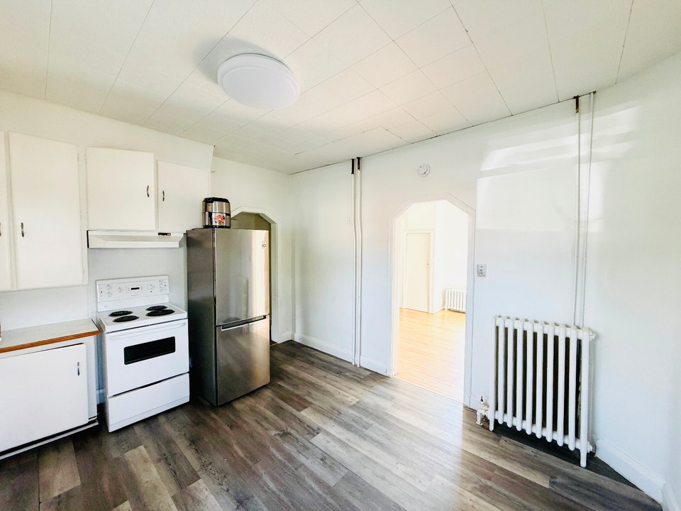 One Bedroom Apartment - Available Now! 4