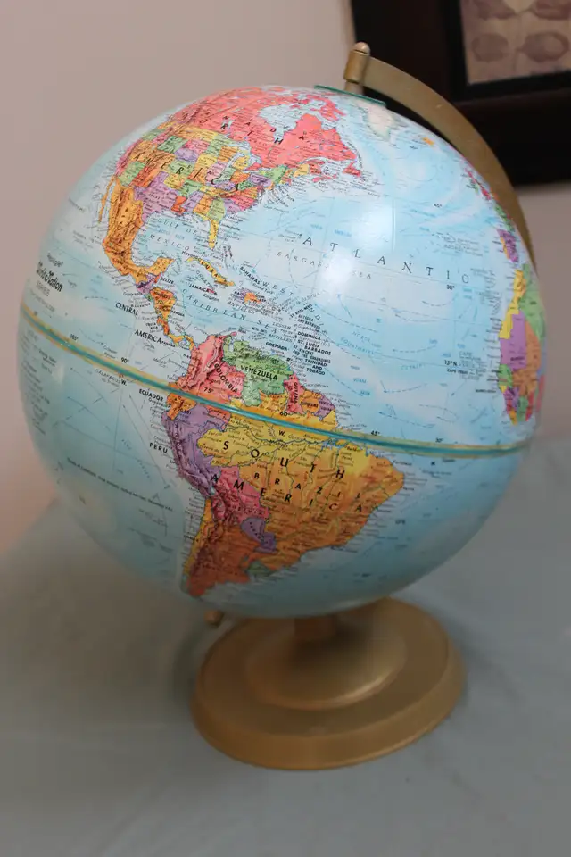 Replogle World Nation Series Globe in Other in St. Catharines - Image 2