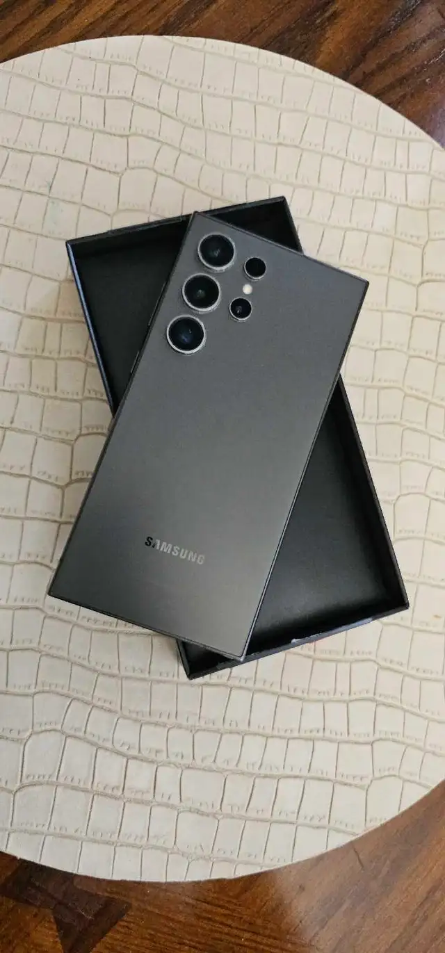 Samsung S24 Ultra in Cell Phones in Oshawa / Durham Region - Image 2