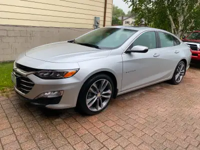 Low mileage Chev Malibu, one owner 16.8K Silver