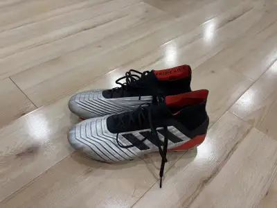 predator 19.1 fg  mens size 9.5, View more