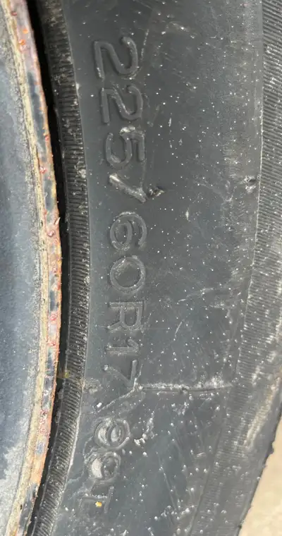 4 Winter tires on rims and 4 original rubber mats used on 2022 KIA Sportage. 225/60R17, Bolt Pattern...