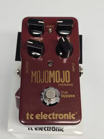 tc electronic Mojomojo Overdrive. Excellente condition. Comprend la boîte d’origine. La pédale a été...