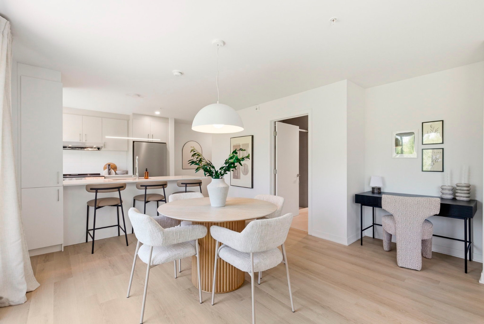 1 Bed 1 Bath- Apartement — photo 1