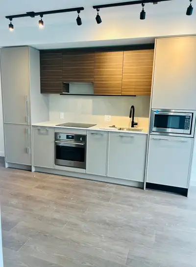 BRAND NEW 1 BED CONDO – PLAZA TWO @ KING GEORGE HUB (38