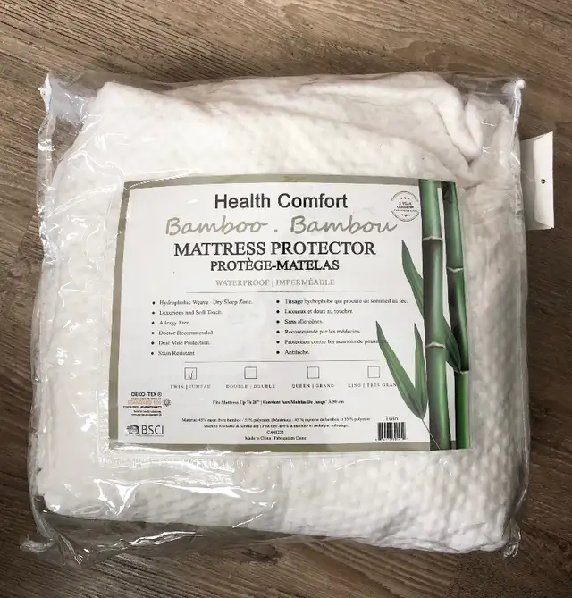 Bamboo Mattress Protector, Twin in Bedding in Kingston - Image 2