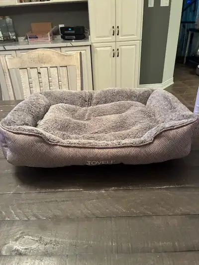 "Joyelf" small dog/cat bed in great condition & clean, View more