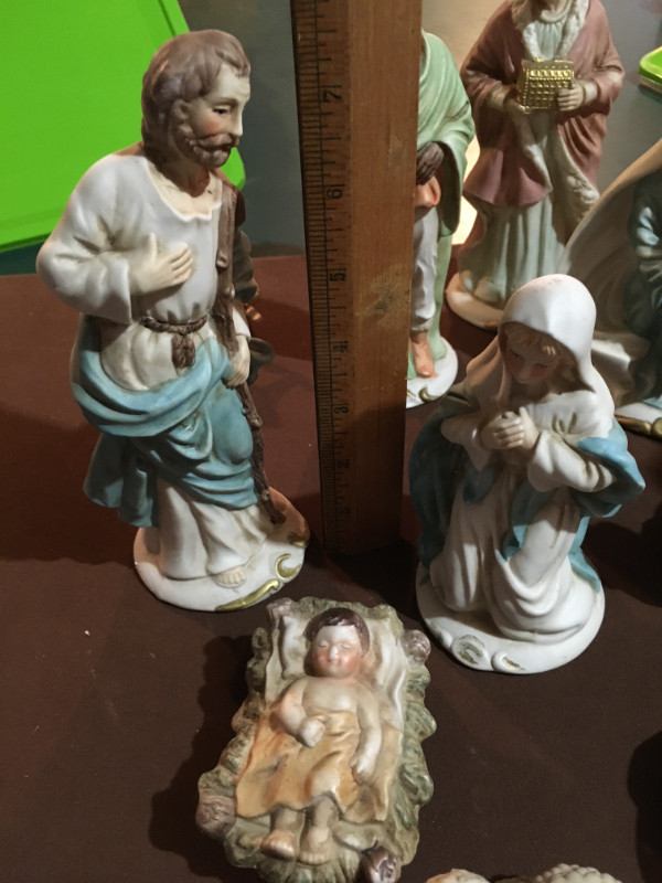 11 Piece Nativity Scene Figurine Set in Holiday, Event & Seasonal in Kitchener / Waterloo - Image 3