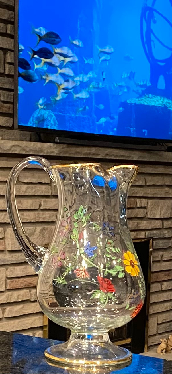 Vintage Footed Hand Painted 22K Rimed Crystal Pitcher in Arts & Collectibles in Chatham-Kent - Image 3
