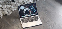 2020 MacBook Pro 13”, 512 GB / New Battery – High specs