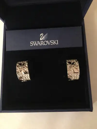 Ladies Swarovski hoop earrings, View more