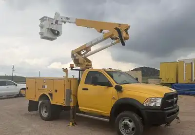 2014 Ram 5500 Single man bucket Articulating and Telescopic Cummins 6.7L Diesel Auto 180,112mi Paint...