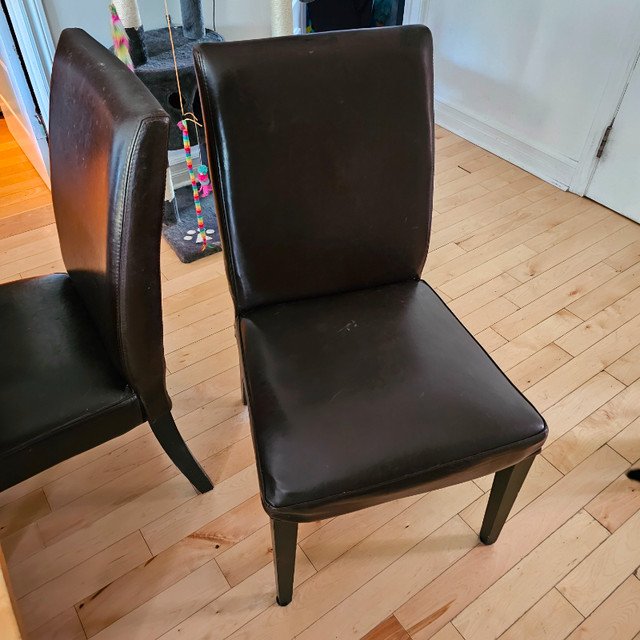 6 Chaises en cuir pour salle à manger. dans Chaises, Fauteuils inclinables  à Ville de Montréal