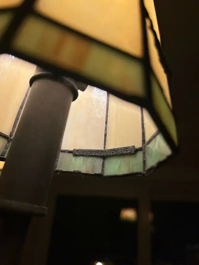 Quoizel Tiffany Chandelier in Indoor Lighting & Fans in Ottawa - Image 4