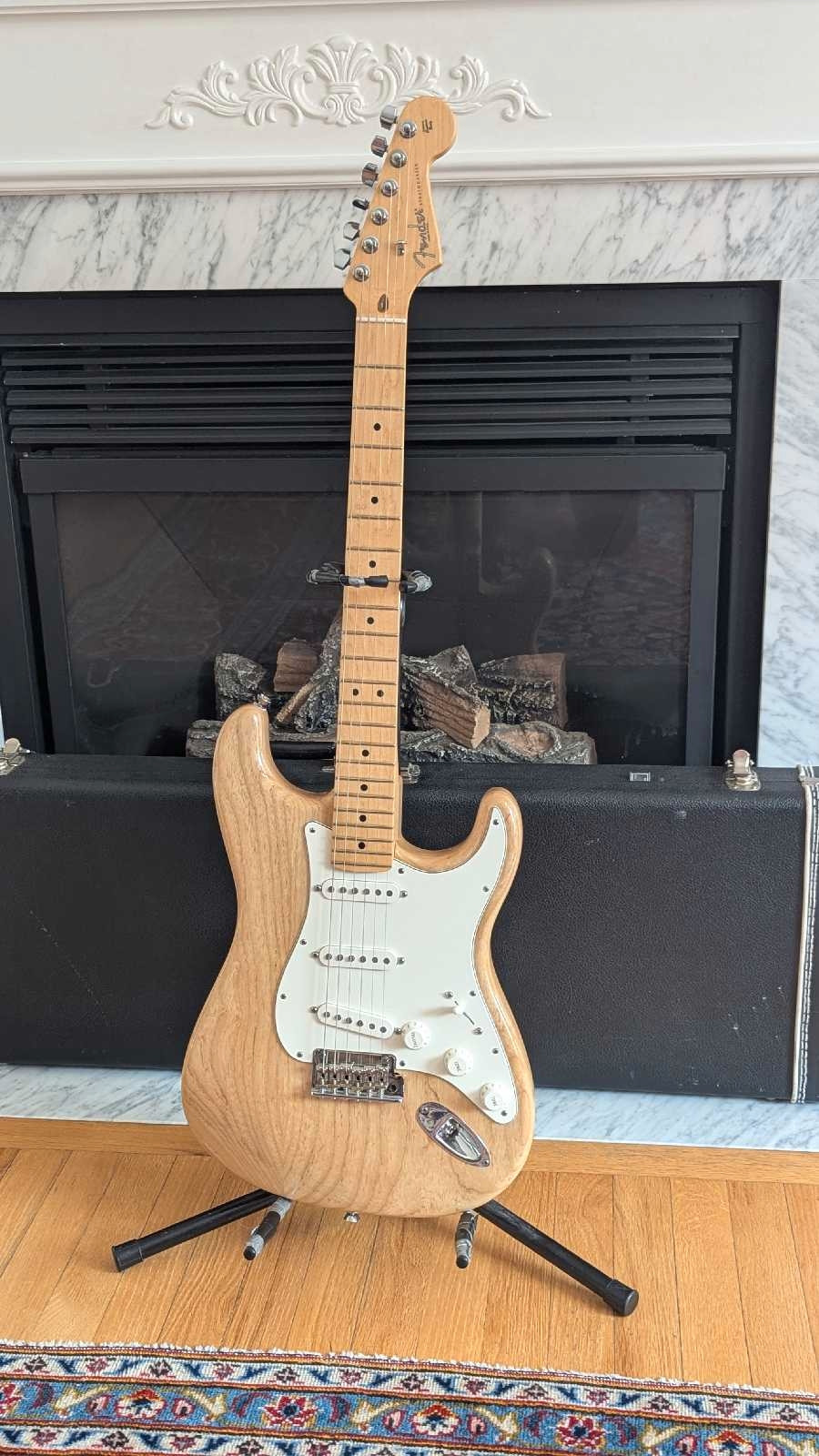 42 ads for fender american stratocaster in Guitars in