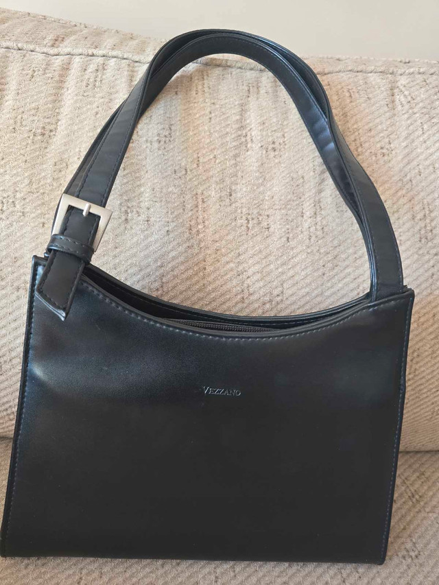 Designer black women's Leather Handbag in Women's - Bags & Wallets in Thunder Bay - Image 2