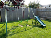 Outdoor Swing set w/Slide