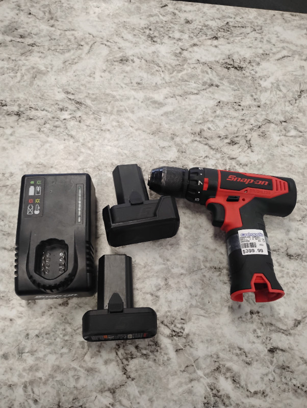 Snap-On CDR681 Drill w/ Batteries and Charger @ Cashopolis!!!! in Power Tools in Saskatoon