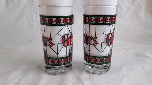 Vintage Season's Greetings Beverage Glasses in Arts & Collectibles in Winnipeg - Image 3