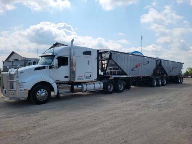 Grain, Fertilizer, Frac Sand, and Equipment Hauling in Farming Equipment in Strathcona County - Image 2
