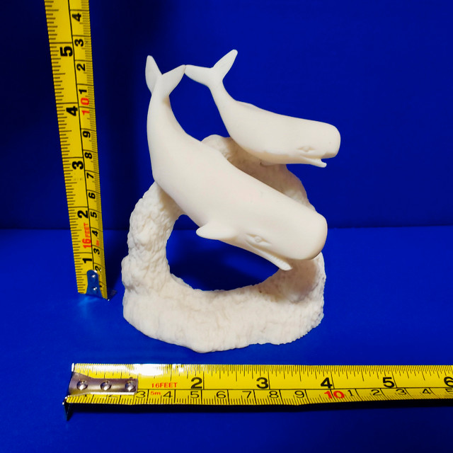 Vintage White Resin Sperm Whale and Calf Figurine – $20 in Home Décor & Accents in Vancouver - Image 4