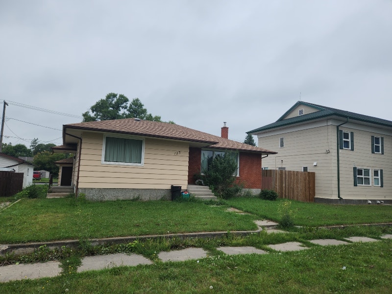 123 Cochrane st Houses for Sale Portage la Prairie Kijiji