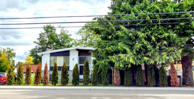 Large 3BR suite rent period: monthly house laundry in bldg carport no smoking Spacious 3BR ground fl...