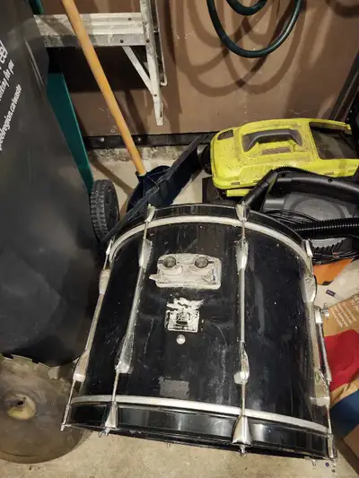 Trade/Sell  Pearl Export 22" Bass drum for a Pearl snare drum., View more